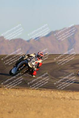 media/Dec-16-2023-CVMA (Sat) [[bb38a358a2]]/Race 13 Amateur Supersport Middleweight/